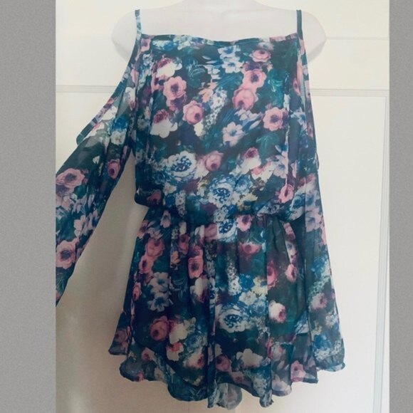 Nordstrom Let Them Eat Cake Open Cold Shoulder‎ Floral Pattern Flowy Romper SZ M - Picture 6 of 16